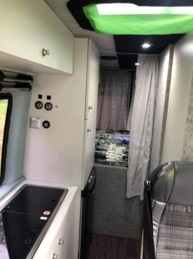                         Kamper Mercedes Sprinter 208 CDI - zdjęcie 7
                        