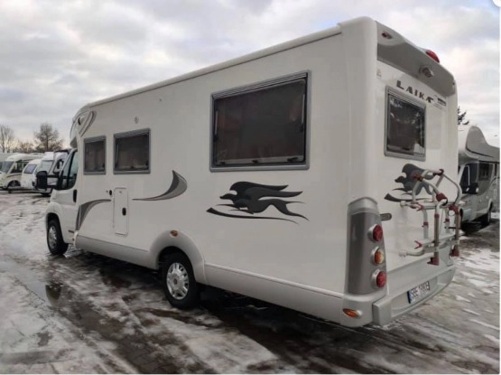                         Kamper Laika Fiat Ducato 2,3, 2010 r. - zdjęcie 2
                        