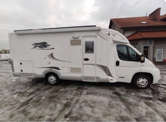                         Kamper Laika Fiat Ducato 2,3, 2010 r. - zdjęcie 3
                        