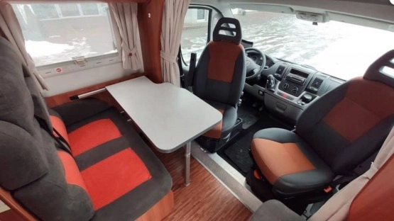                         Kamper Laika Fiat Ducato 2,3, 2010 r. - zdjęcie 9
                        