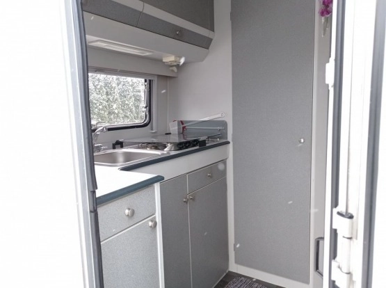                         Beyerland Vitesse 400 z 1995 r. - zdjęcie 12
                        