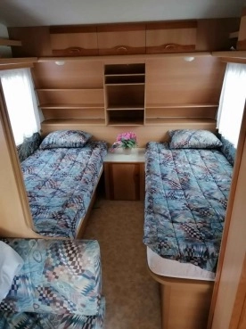                         Adria Unica 502 1998 r., DMC 1300 kg, markiza, mover, bojler wody, bagażnik na rowery, dwa osobne łóżka - zdjęcie 10
                        