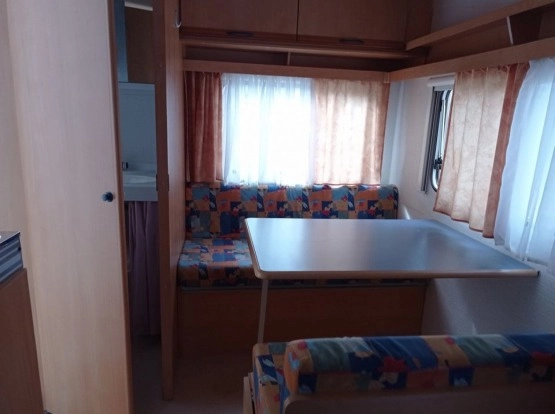                         Przyczepa Caravelair Silver 395 z 2000 r. - zdjęcie 13
                        