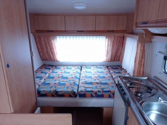                         Przyczepa Caravelair Silver 395 z 2000 r. - zdjęcie 18
                        