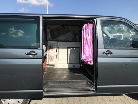                         Kamper Transporter Volkswagen - zdjęcie 13
                        