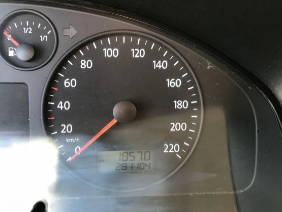                         Kamper Transporter Volkswagen - zdjęcie 15
                        