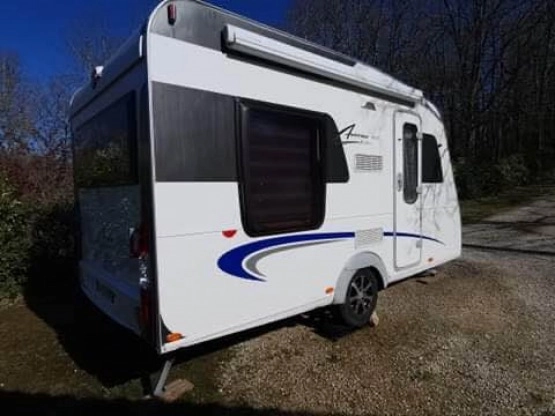                         Burstner Averso 410, rok 2010 - zdjęcie 4
                        