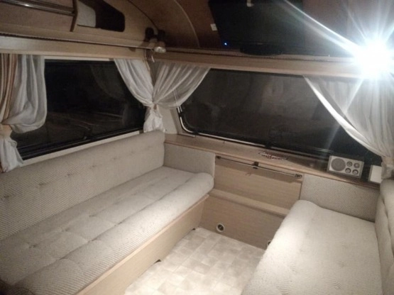                         Przyczepa kempingowa Beyerland 350/2E - zdjęcie 4
                        