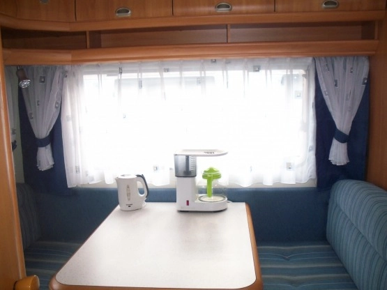                         Sprzedam Hobby 400 - zdjęcie 9
                        