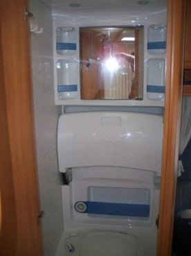                         Sprzedam Hobby 400 - zdjęcie 5
                        