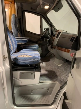                         Kamper LMC 7205 Liberty Ti Finish MB 3.0 184KM DMC 5000kg - zdjęcie 12
                        