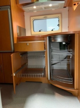                         Kamper LMC 7205 Liberty Ti Finish MB 3.0 184KM DMC 5000kg - zdjęcie 9
                        