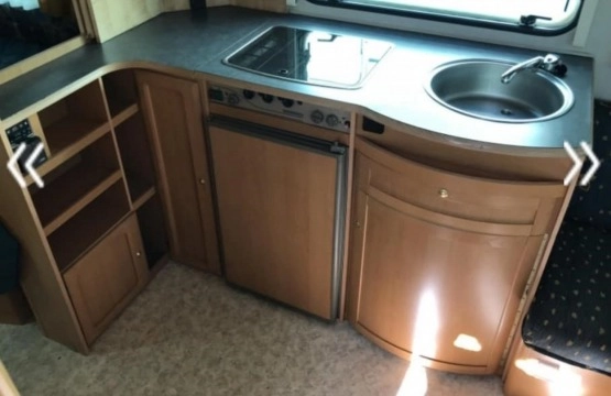                         Przyczepa kempingowa Adria 4/5 osobowa, 1999 r., solar - zdjęcie 3
                        