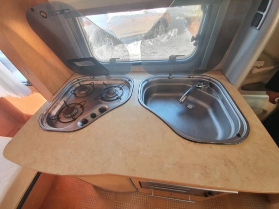                         Caravelair Venicia 470, 2009 r. - zdjęcie 12
                        