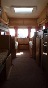                         Przyczepa kempingowa Lunar Quasar z 2008 r. - zdjęcie 8
                        