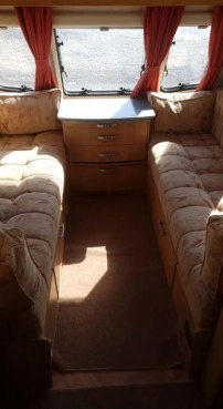                         Przyczepa kempingowa Lunar Quasar z 2008 r. - zdjęcie 15
                        