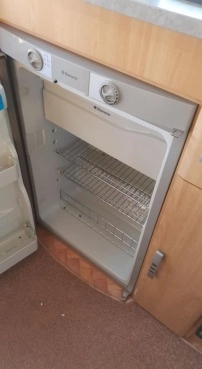                         Przyczepa kempingowa Lunar Quasar z 2008 r. - zdjęcie 20
                        