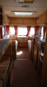                         Przyczepa kempingowa Lunar Quasar z 2008 r. - zdjęcie 6
                        