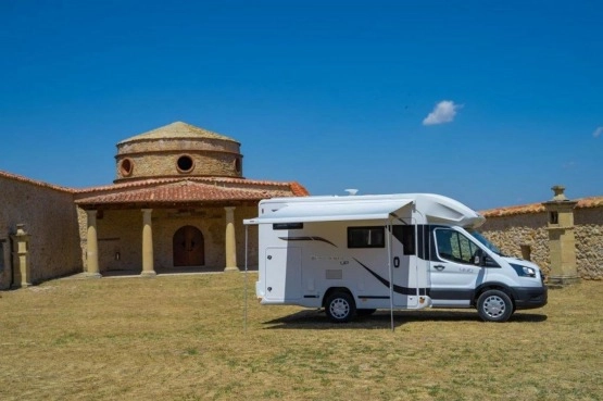                         Benimar Tessoro 440UP, 2021 r. - zdjęcie 8
                        