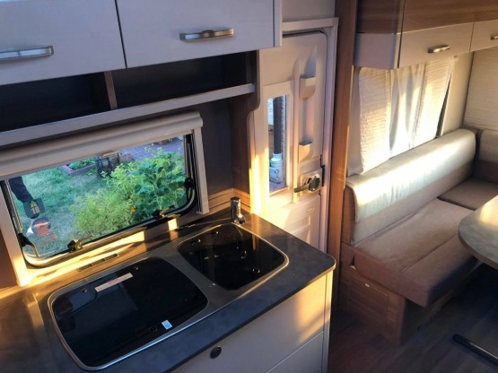                         Burstner Premio Plus 510TK cesja leasingu 2019r. - zdjęcie 9
                        