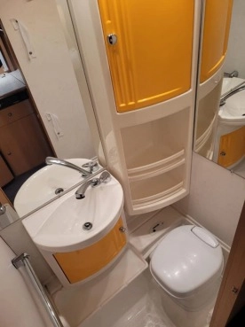                         Przyczepa Dethleffs Camper - zdjęcie 11
                        