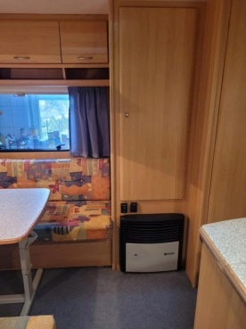                         Przyczepa Dethleffs Camper - zdjęcie 13
                        