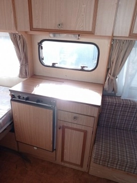                         Eura Caravan 390, 1985 r. - zdjęcie 5
                        