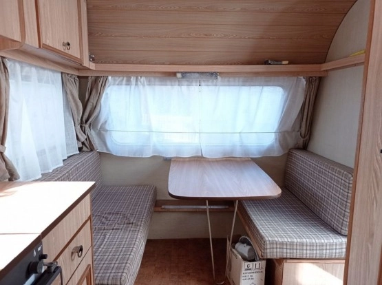                         Eura Caravan 390, 1985 r. - zdjęcie 6
                        