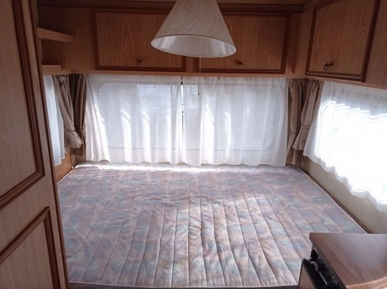                         Eura Caravan 390, 1985 r. - zdjęcie 8
                        