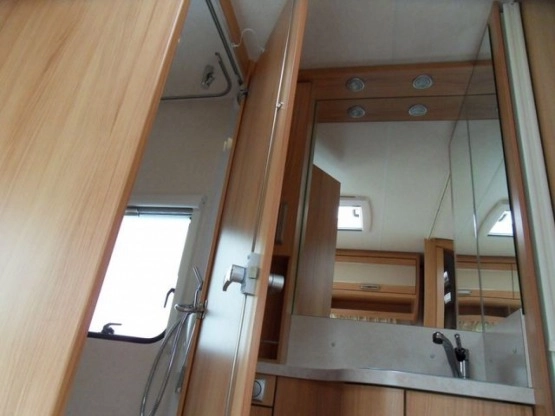                         Przyczepa kempingowa WILK VIDA 450 HTD  - zdjęcie 6
                        