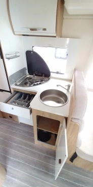                         Kamper Roller Team Kronos 295TL nowy rocznik 2021 do wypożyczenia - zdjęcie 11
                        