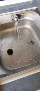                         Sprzedam przyczepę Adria, dmc 900 kg, z dużym namiotem Izabella - zdjęcie 4
                        