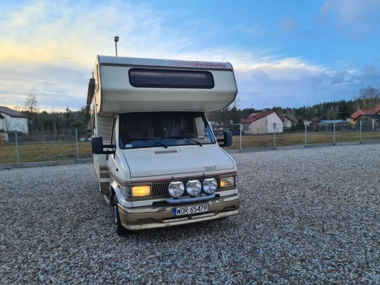                         Fiat Ducato 1.9 D w zabudowie Dethleffs - zdjęcie 1
                        