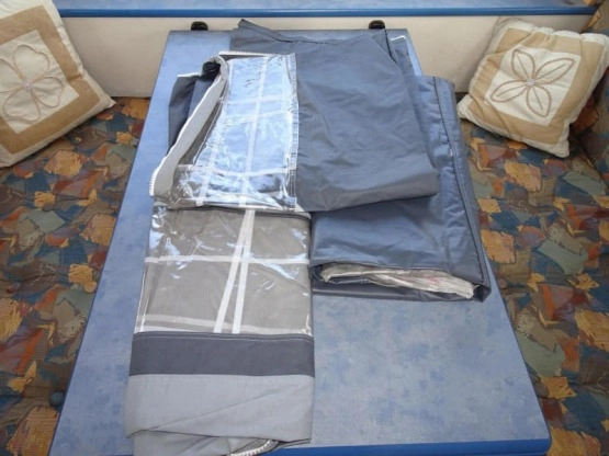                         Hobby de Luxe 400, 1998 r., DMC 1350 kg - zdjęcie 2
                        