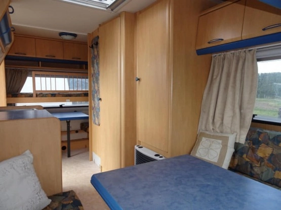                         Hobby de Luxe 400, 1998 r., DMC 1350 kg - zdjęcie 8
                        