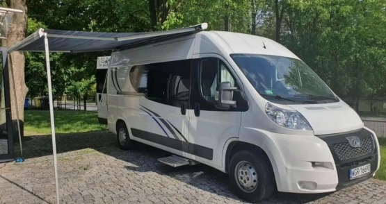                         Kamper Peugeot Boxer, 2012 r., zabudowa Waldi-Camp - zdjęcie 2
                        