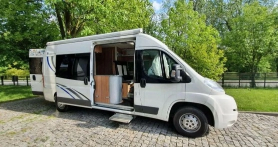                         Kamper Peugeot Boxer, 2012 r., zabudowa Waldi-Camp - zdjęcie 3
                        