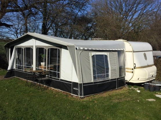                         Przyczepa Weippert + przedsionek w komplecie - zdjęcie 1
                        