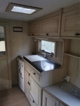                         Abi Ace Harmony przyczepa kempingowa, DMC 1150 kg, faktura - zdjęcie 6
                        