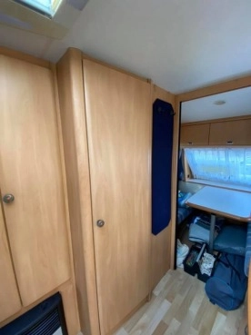                         Przyczepa Hobby de Luxe 450, 2004 r. - zdjęcie 12
                        