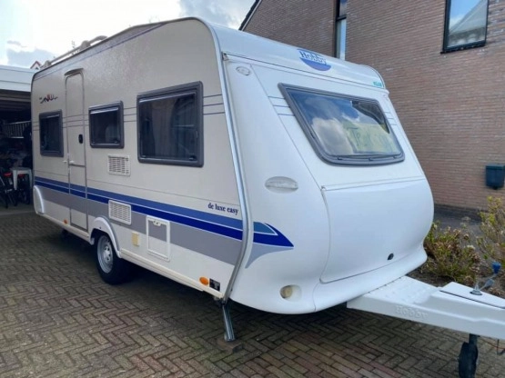                         Przyczepa Hobby de Luxe 450, 2004 r. - zdjęcie 1
                        