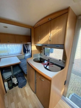                         Przyczepa Hobby de Luxe 450, 2004 r. - zdjęcie 8
                        