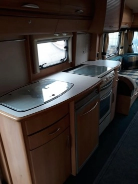                         Sprzedam przyczepę marki Swift Conqueror 640, 2002 r. - zdjęcie 11
                        