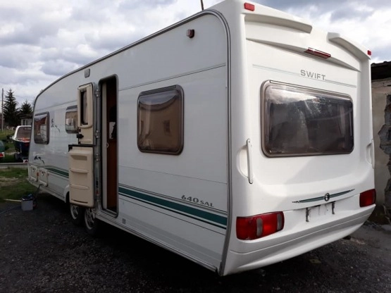                         Sprzedam przyczepę marki Swift Conqueror 640, 2002 r. - zdjęcie 2
                        