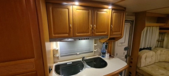                         Prywatne Hobby 635 2008 r., mover, przedsionek Isabella, klimatyzacja podłogowa Truma 2300 - zdjęcie 12
                        