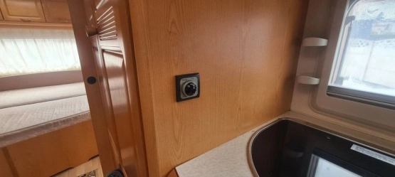                         Prywatne Hobby 635 2008 r., mover, przedsionek Isabella, klimatyzacja podłogowa Truma 2300 - zdjęcie 15
                        