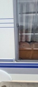                         Prywatne Hobby 635 2008 r., mover, przedsionek Isabella, klimatyzacja podłogowa Truma 2300 - zdjęcie 2
                        