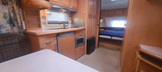                         Przyczepa Hobby 560 Exclusive 2005 r., przedsionek, stan idealny - zdjęcie 18
                        