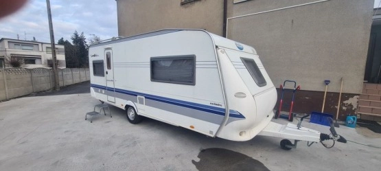                         Przyczepa Hobby 560 Exclusive 2005 r., przedsionek, stan idealny - zdjęcie 1
                        