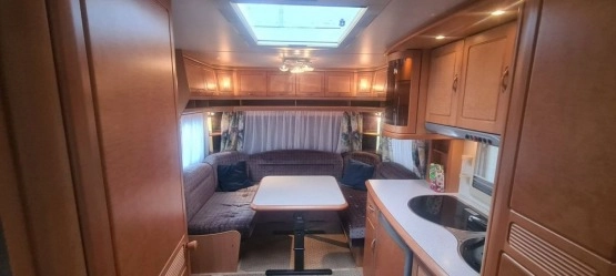                         Przyczepa Hobby 560 Exclusive 2005 r., przedsionek, stan idealny - zdjęcie 8
                        